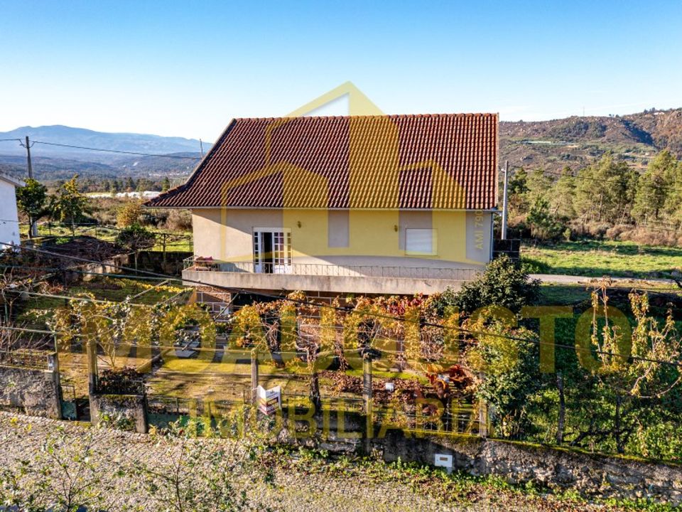 Villa in Sobral Pichorro e Fuinhas, Guarda - foto 1