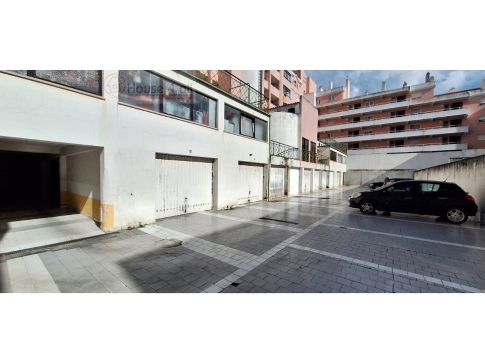 Garage i Santo Onofre e Serra do Bouro, Leiria - foto 1