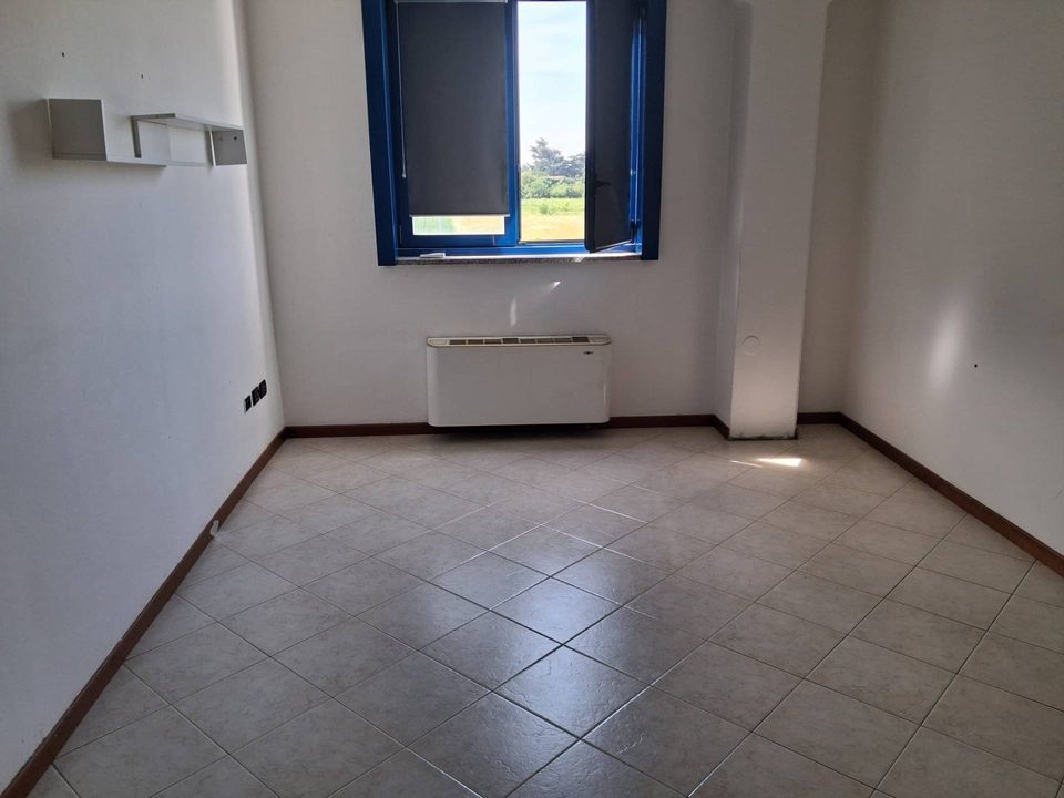 Commercial property in Desio, Monza and Brianza - photo 5