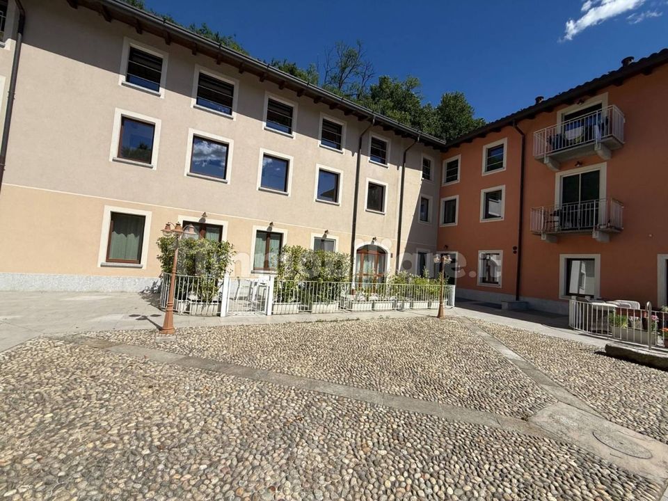 Apartamento en Carate Brianza, Monza and Brianza - foto 1