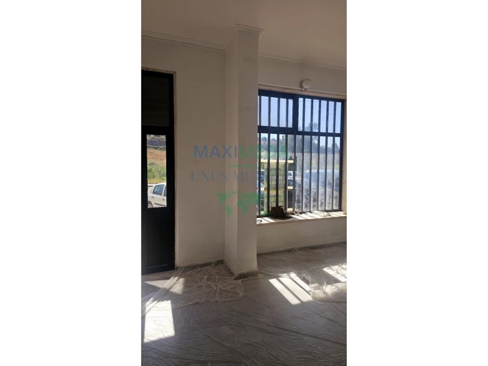 Commercial property in Queluz, Lisbon - photo 4