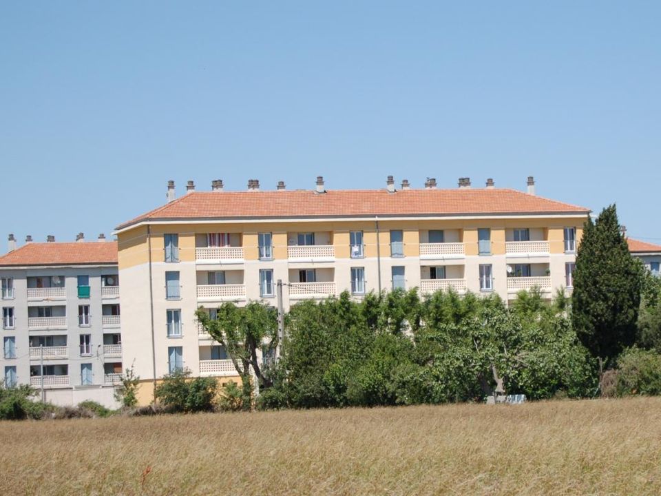 Apartment in Avignon, Vaucluse - photo 2