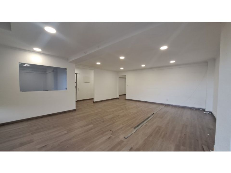Erhvervsejendom i Almada, Setubal - foto 2