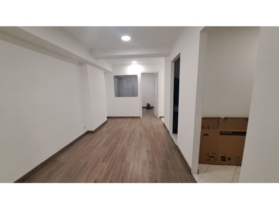 Erhvervsejendom i Almada, Setubal - foto 4