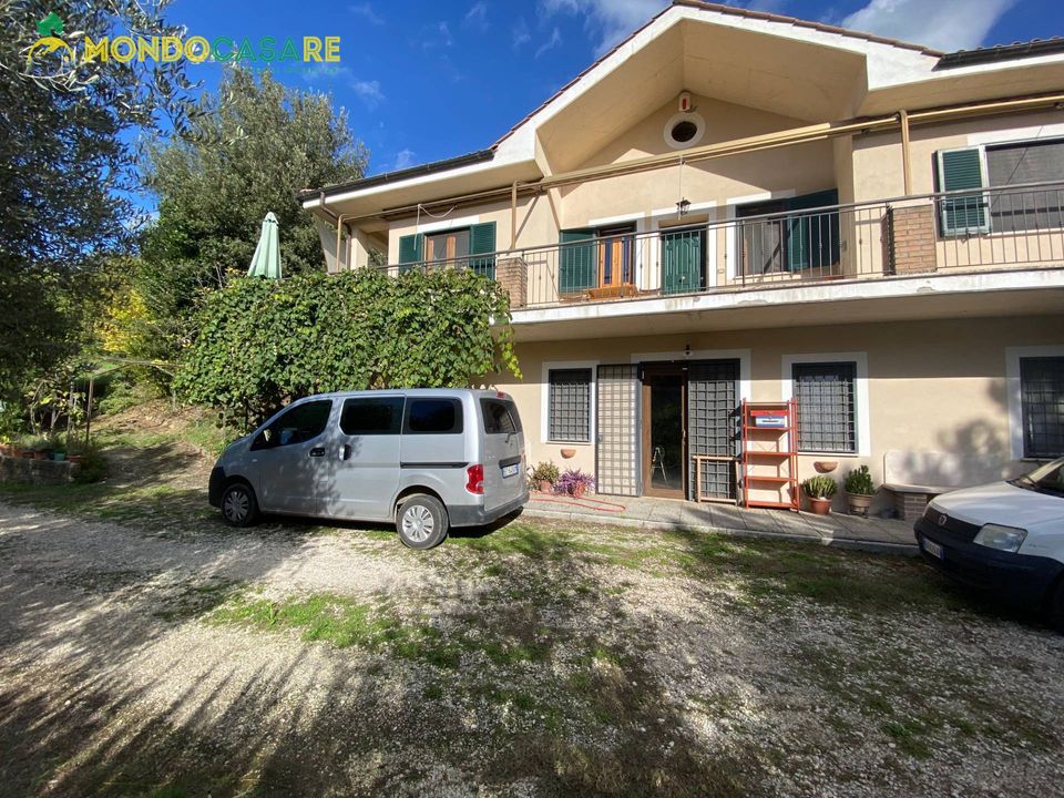 Villa en San Polo dei Cavalieri, Rome - foto 1