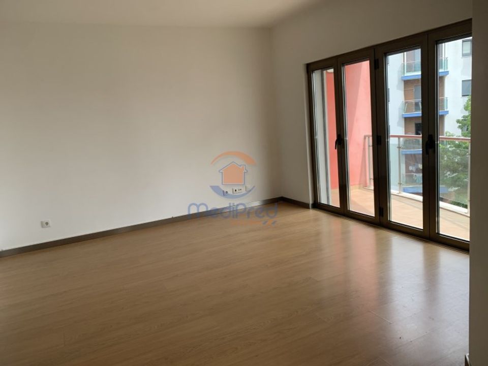 Apartment in Odivelas, Lisbon - photo 3
