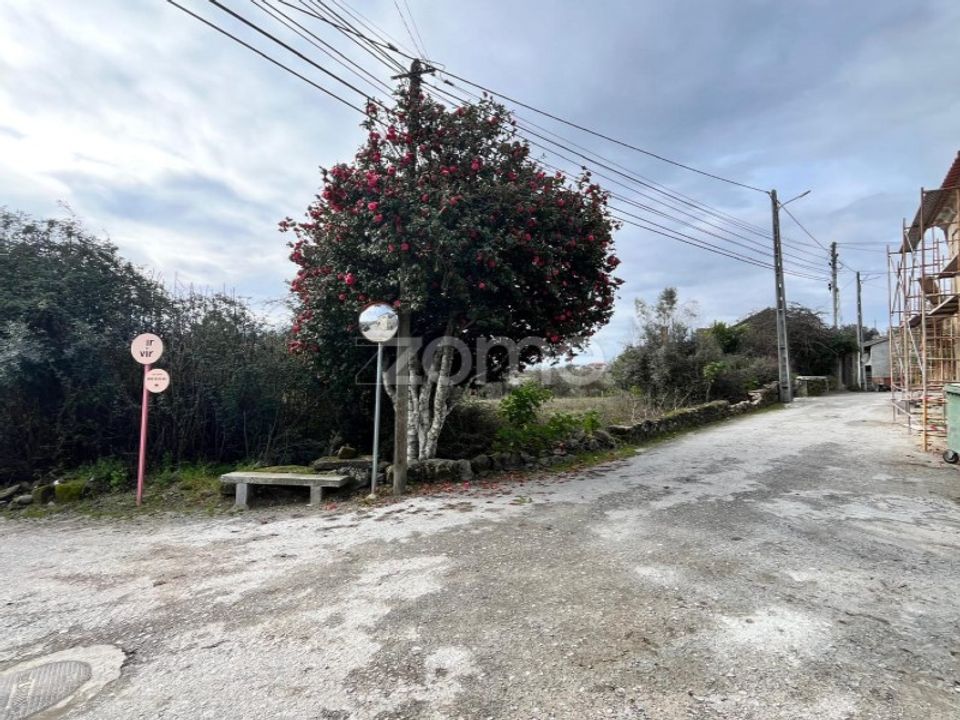Terra em Rio de Moinhos, Porto - foto 1