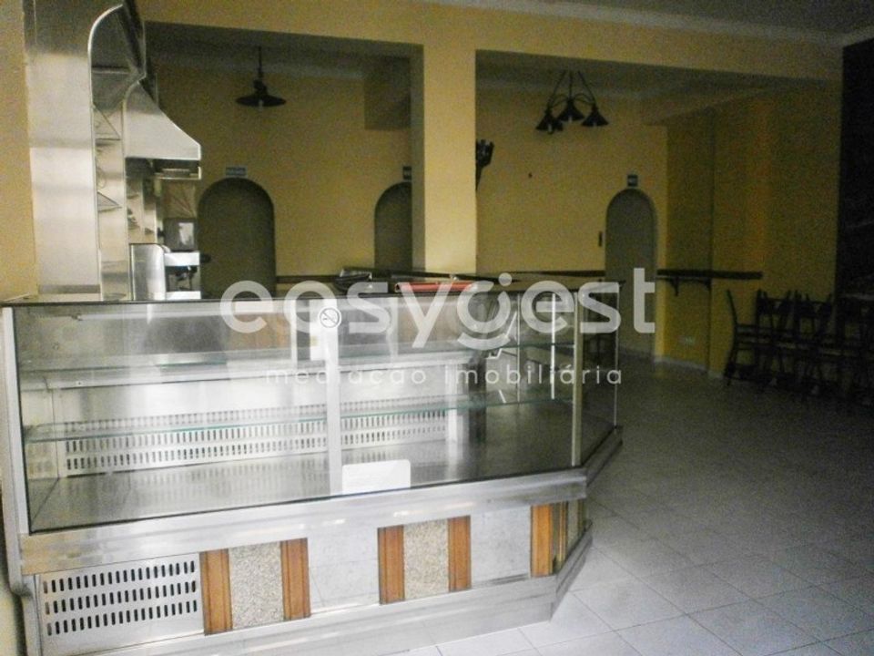 Erhvervsejendom i Fundao, Castelo Branco - foto 2
