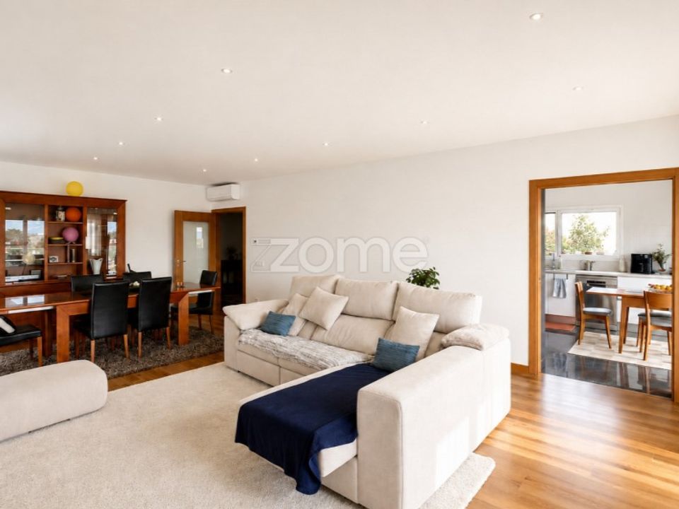 Villa - Assafarge e Antanhol, Coimbra - photo 1