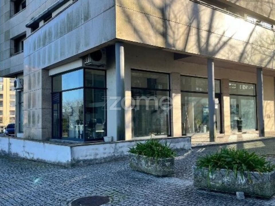 Erhvervsejendom i Viseu, Viseu - foto 1
