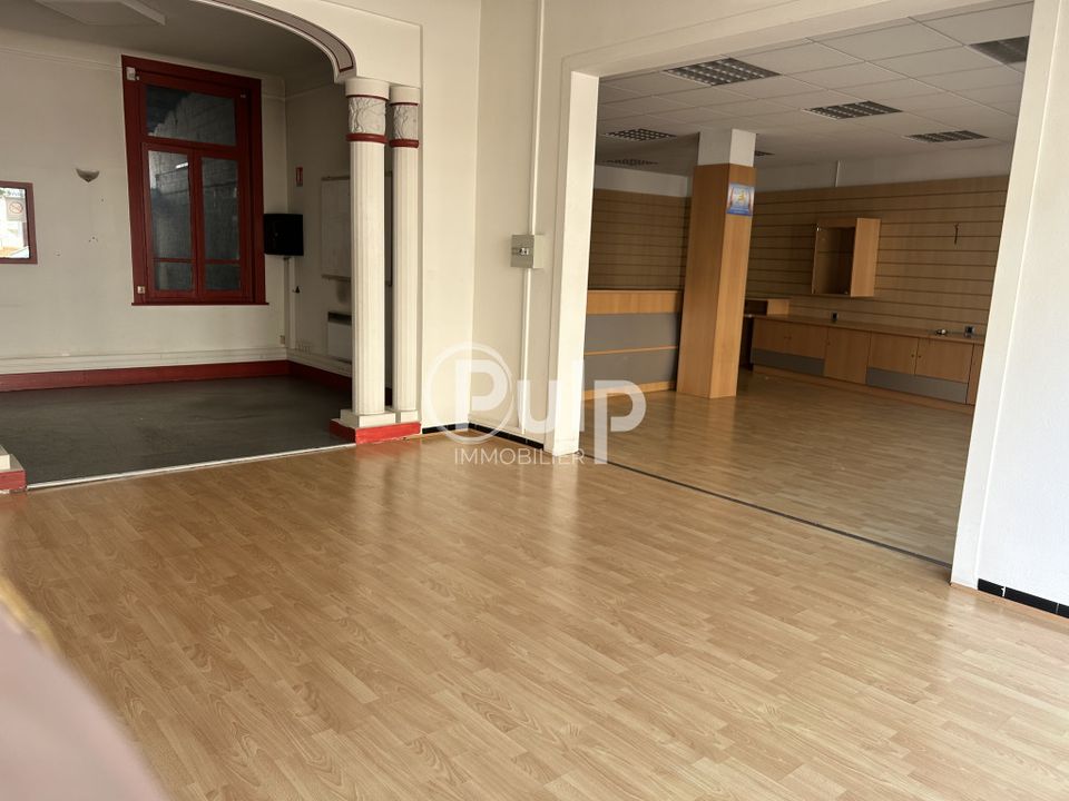 Erhvervsejendom i Hénin-Beaumont, Pas-de-Calais - foto 4