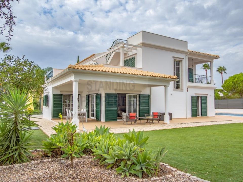 Villa i Quarteira, Faro - foto 1
