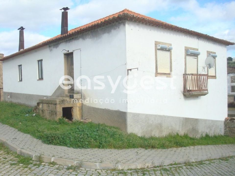 Dorpshuis in Almendra, Guarda - foto 1