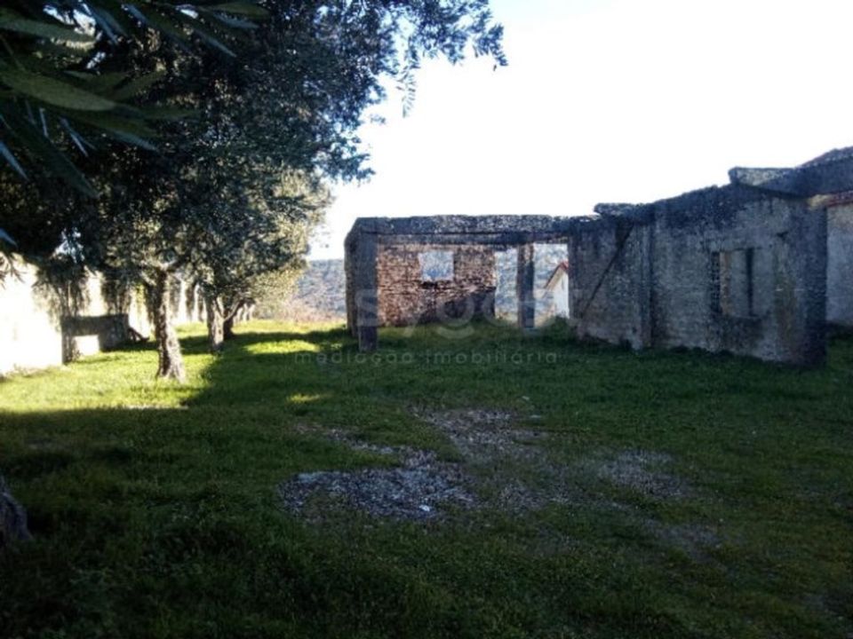 Helårsgrund i Celorico da Beira, Guarda - foto 1