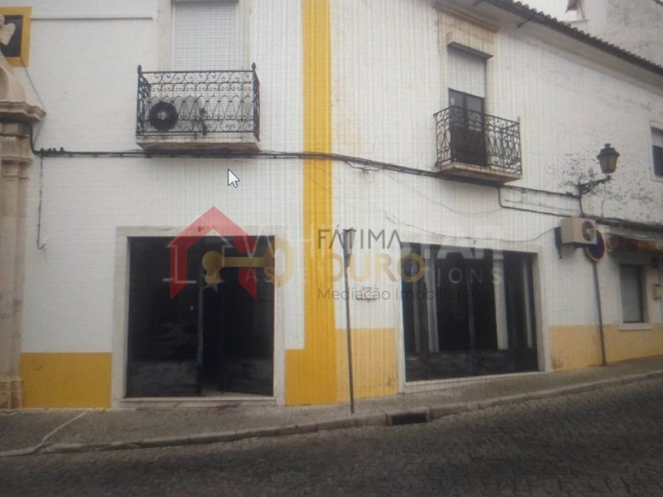 Erhvervsejendom i Elvas, Portalegre - foto 1
