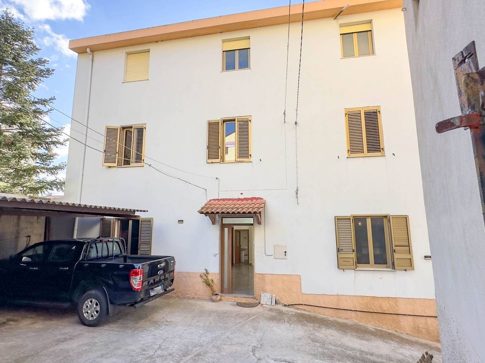 Villa i Oliena, Nuoro - foto 1