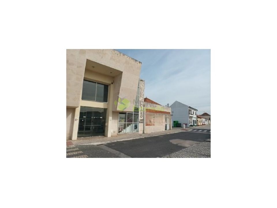 Erhvervsejendom i Vieira de Leiria, Leiria - foto 1