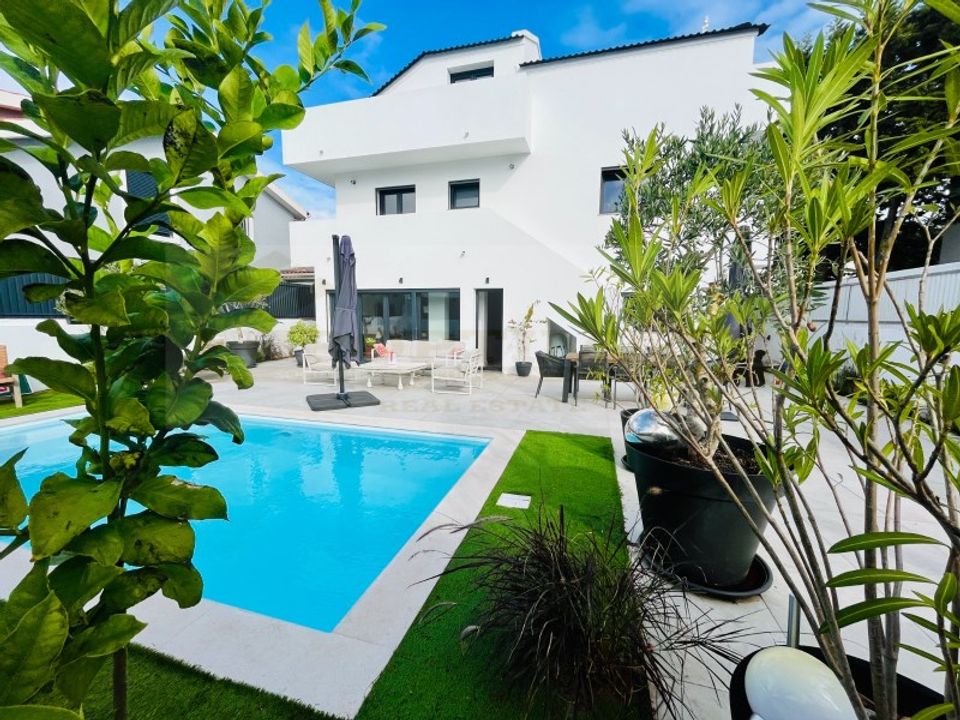 Villa i Corroios, Setubal - bilde 1