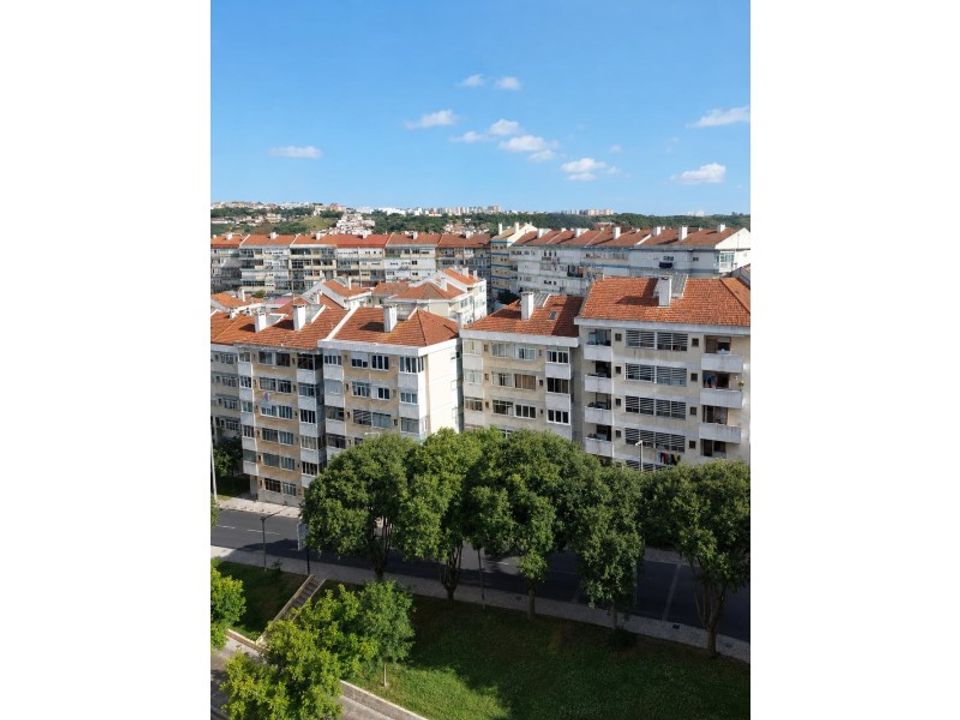 Apartment in Odivelas, Lisbon - photo 1