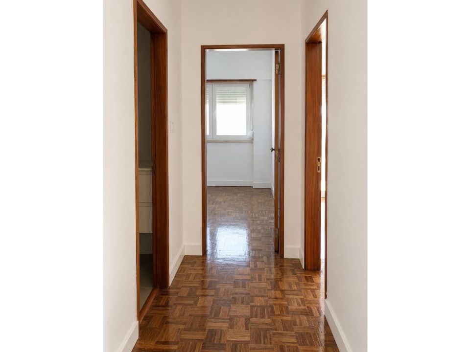 Apartment in Odivelas, Lisbon - photo 3