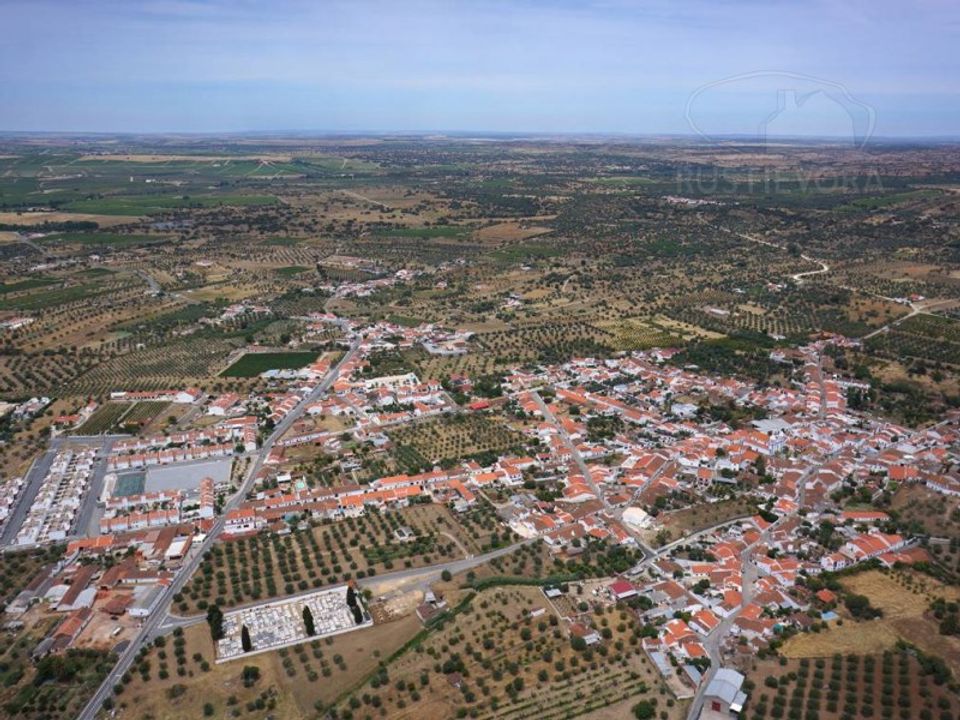 Helårsgrund i Reguengos de Monsaraz, Evora - foto 1