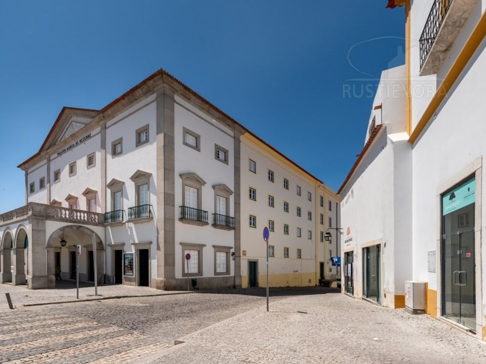 Commercial property in Evora, Evora - photo 3