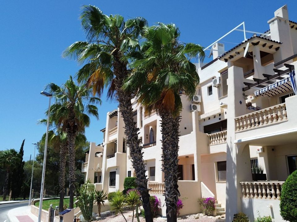 Lejlighed i Las Ramblas Golf, Alicante - foto 1