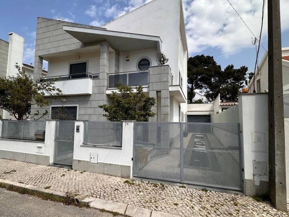 Casa adossada a Almada, Setubal - foto 1