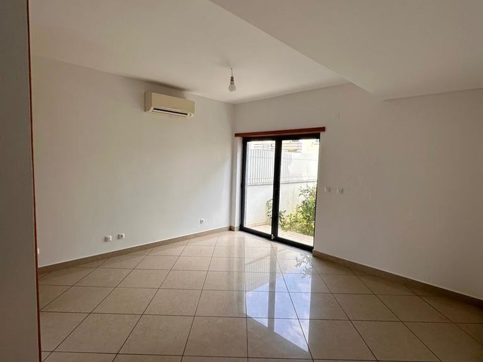 Casa adossada a Almada, Setubal - foto 4