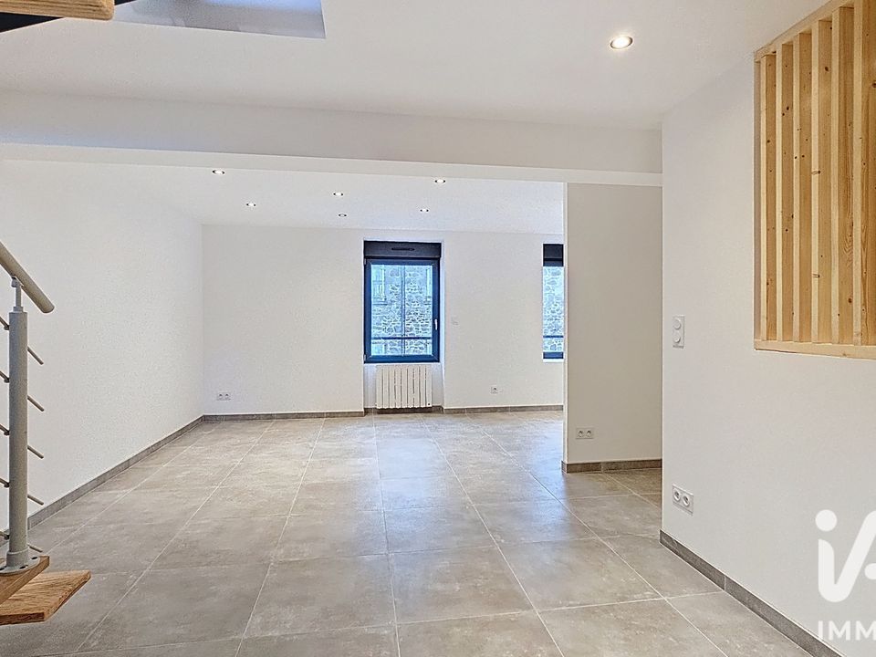 Apartment in Saint-Julien-Molin-Molette, Loire - photo 4