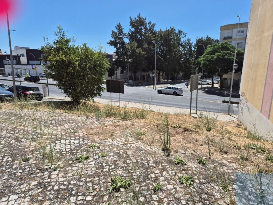 Grundstück in Amadora, Lisbon - Foto 1