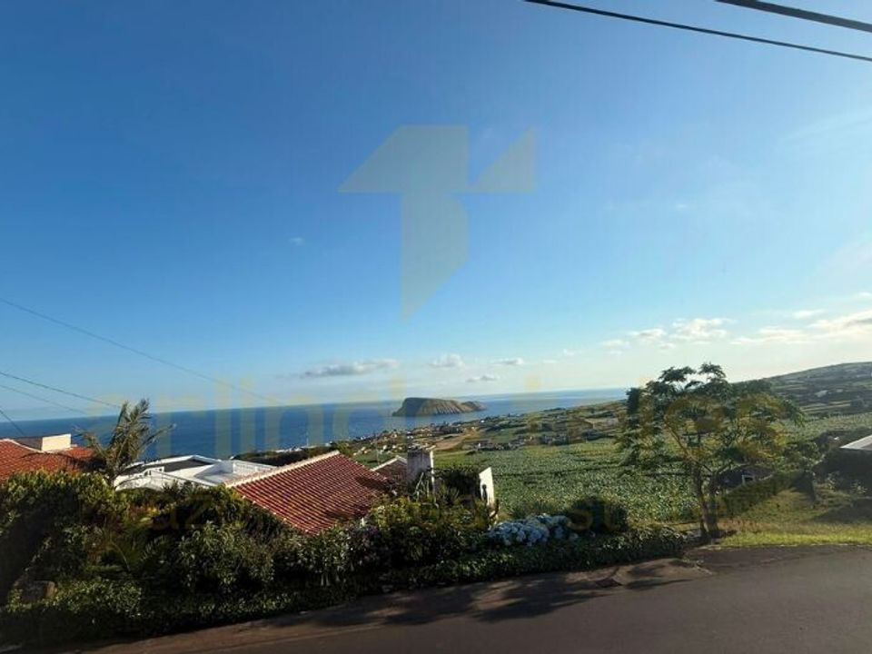 Grond in Angra do Heroismo, Terceira - foto 1