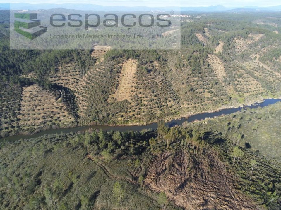 Terreno en Vila Velha de Rodao, Castelo Branco - foto 1