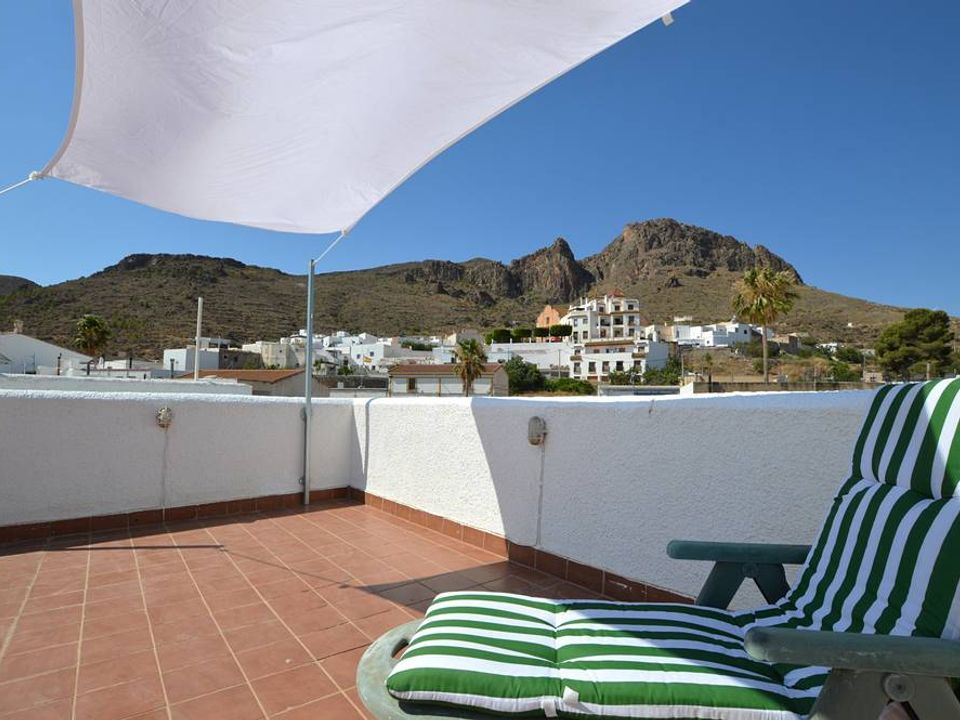 Dorpshuis in Lucainena De Las Torres, Almeria - foto 1
