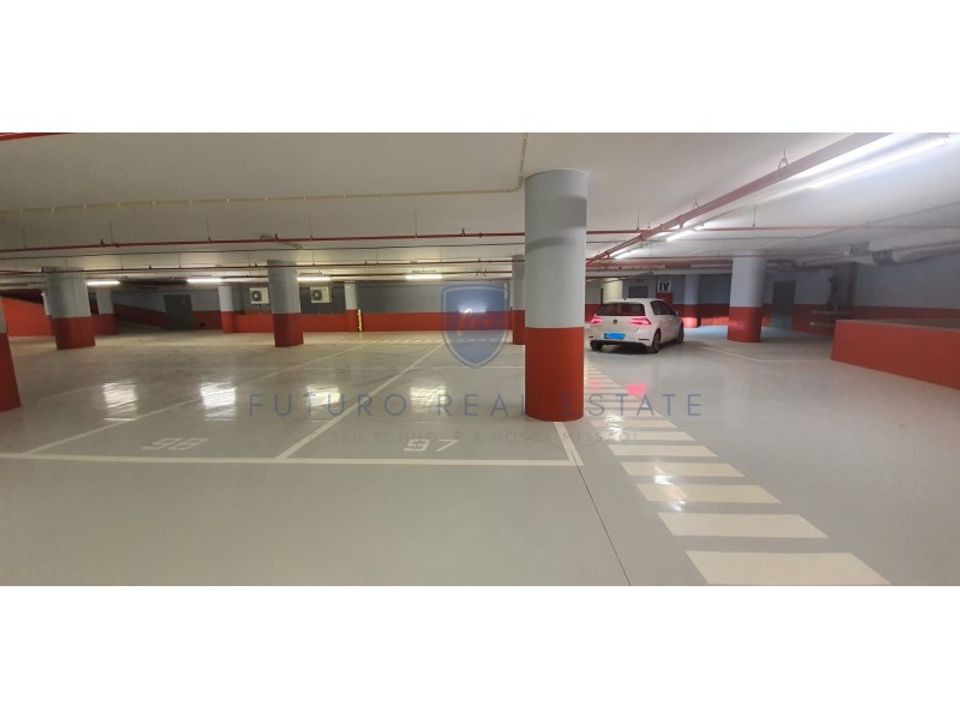 Estacionamento em Funchal, Madeira - foto 3