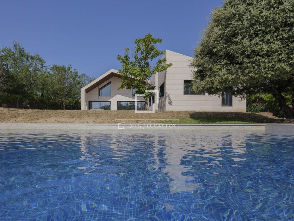 Villa i Pozuelo De Alarcon, Madrid - foto 1