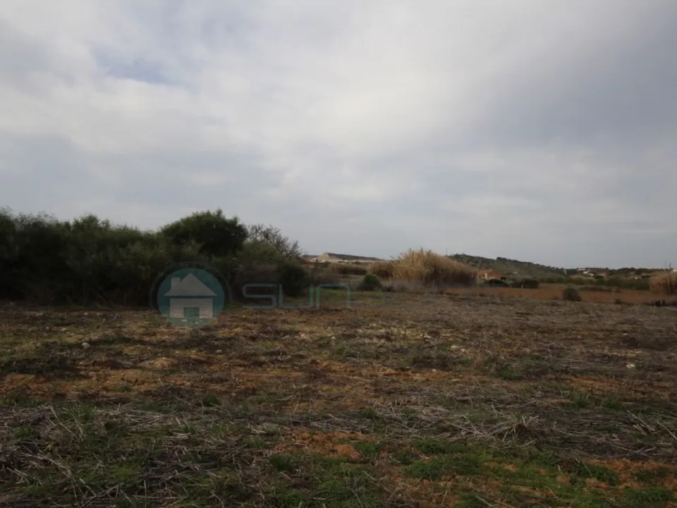 Helårsgrund i Luz, Faro - foto 1