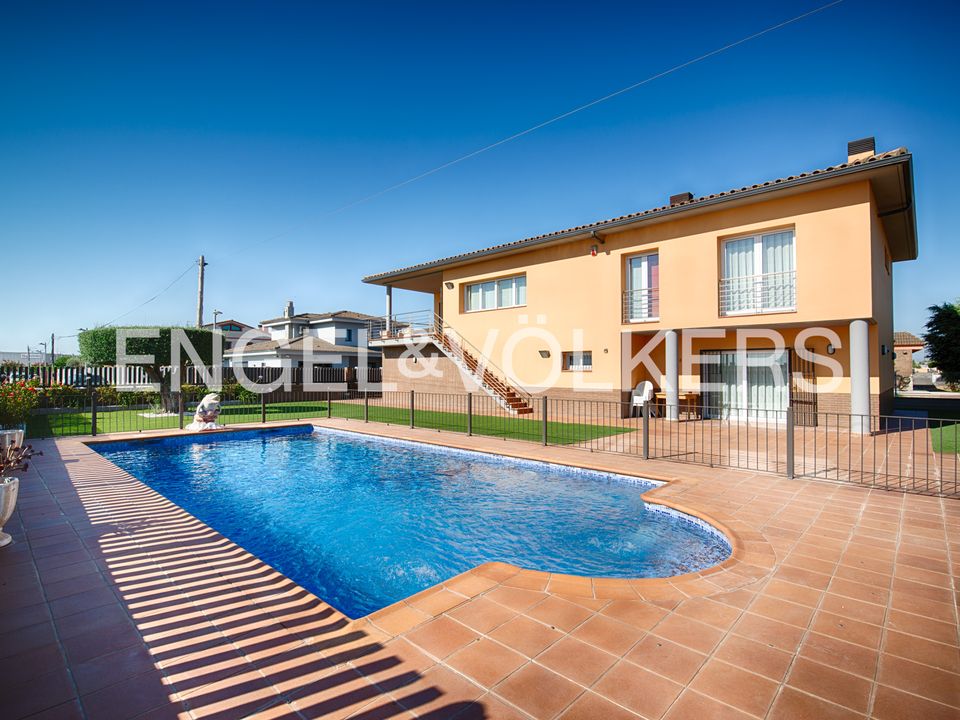 Villa i Vilamalla, Gerona - foto 1