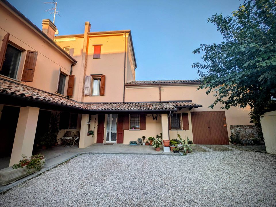 Villa i Ferrara, Ferrara - foto 1