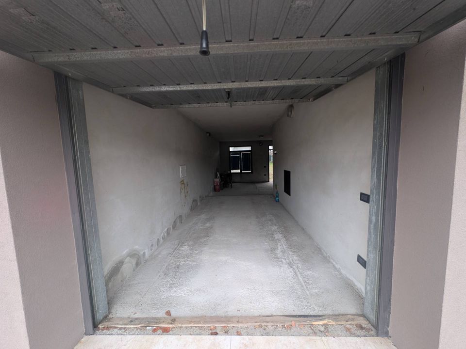 Parkeerruimte in Ferrara, Ferrara - foto 4