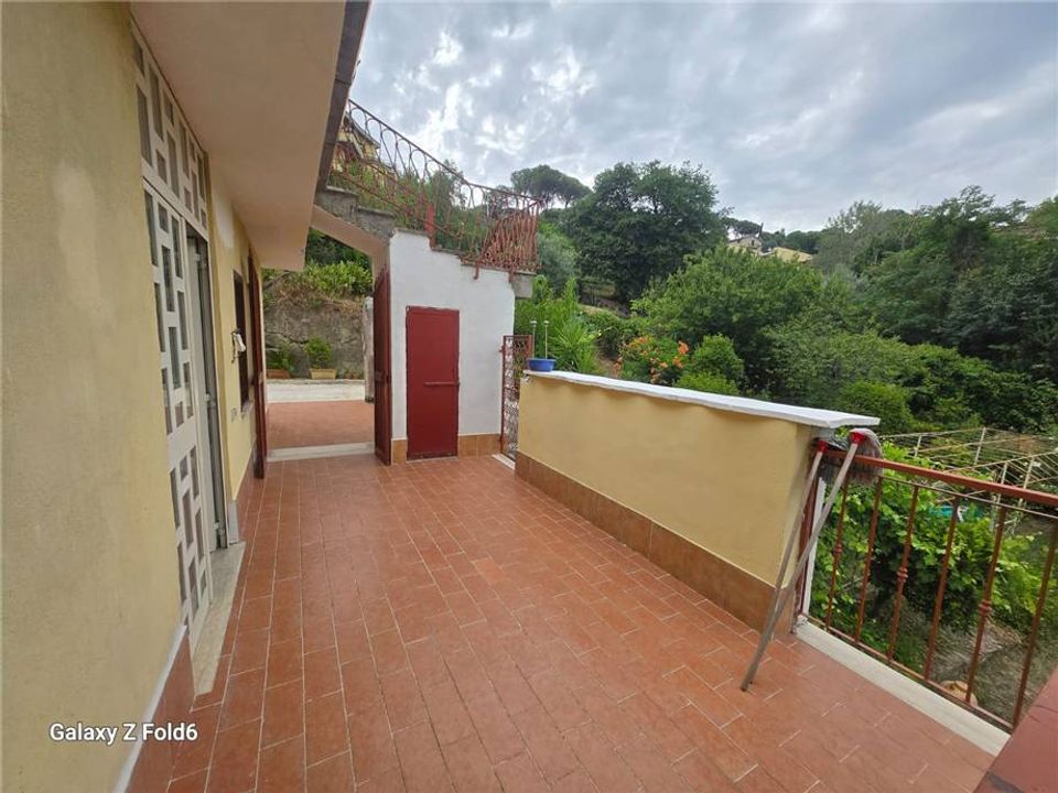 Casa de pueblo en Castelnuovo di Porto, Rome - foto 2