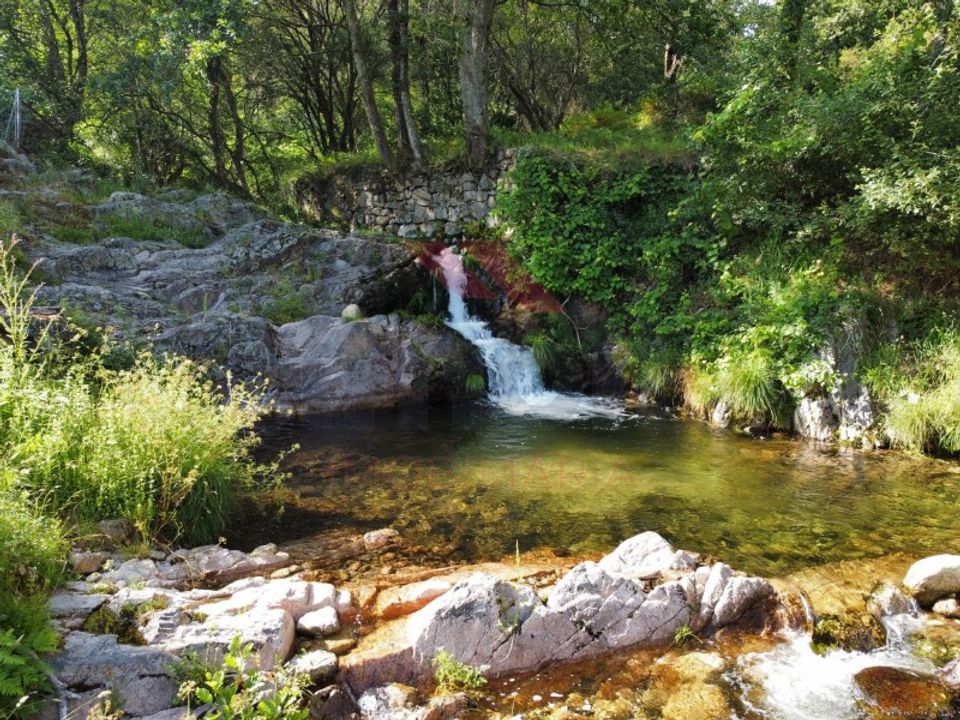 Helårsgrund i Arcos de Valdevez, Viana do Castelo - foto 1