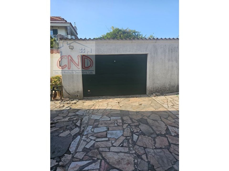 Villa - Rio de Mouro-Estacao, Lisbon - photo 3