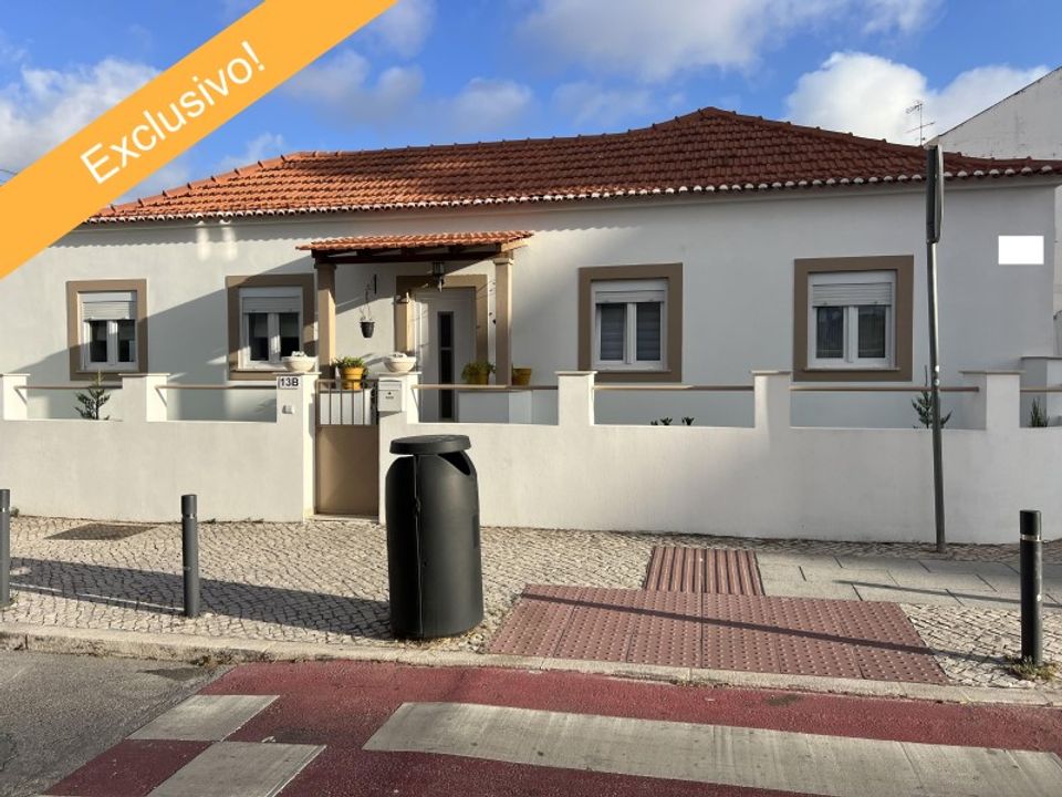 Villa a Santo Onofre e Serra do Bouro, Leiria - foto 1