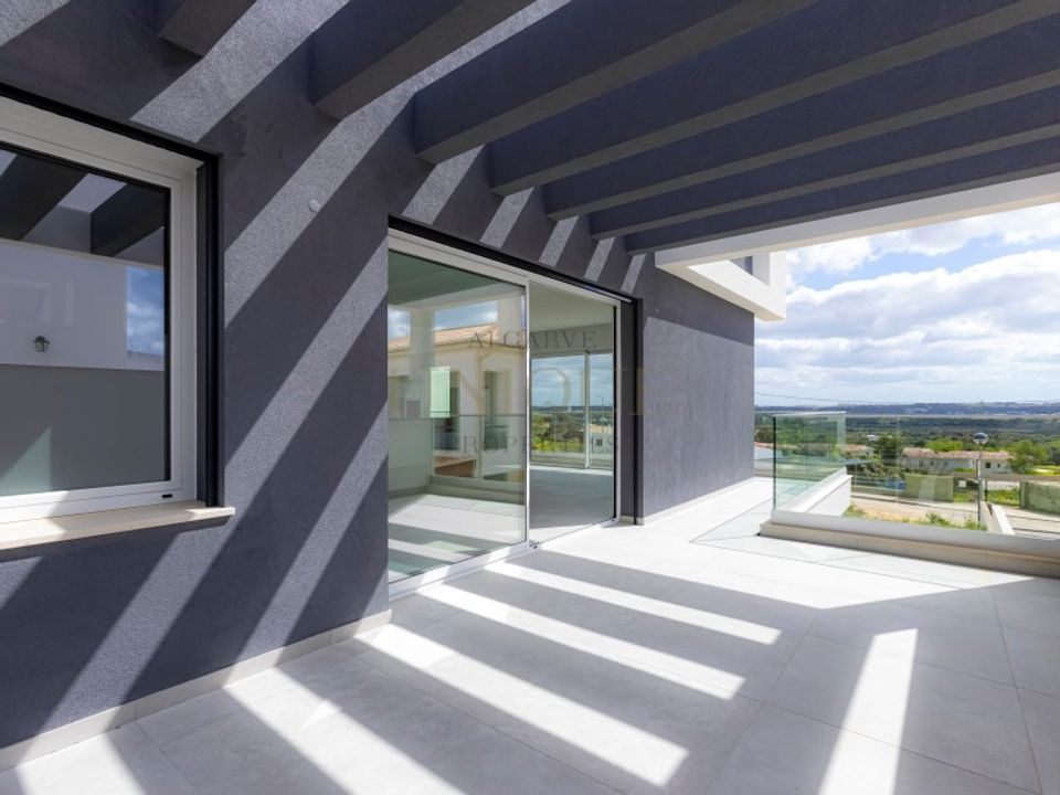 Villa i Mexilhoeira Grande, Faro - foto 1