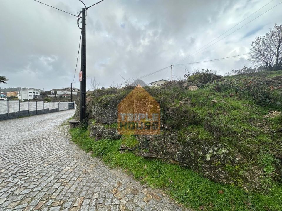 Helårsgrund i Penafiel, Porto - foto 1