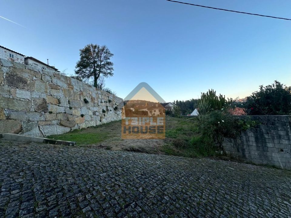 Helårsgrund i Paredes, Porto - foto 1