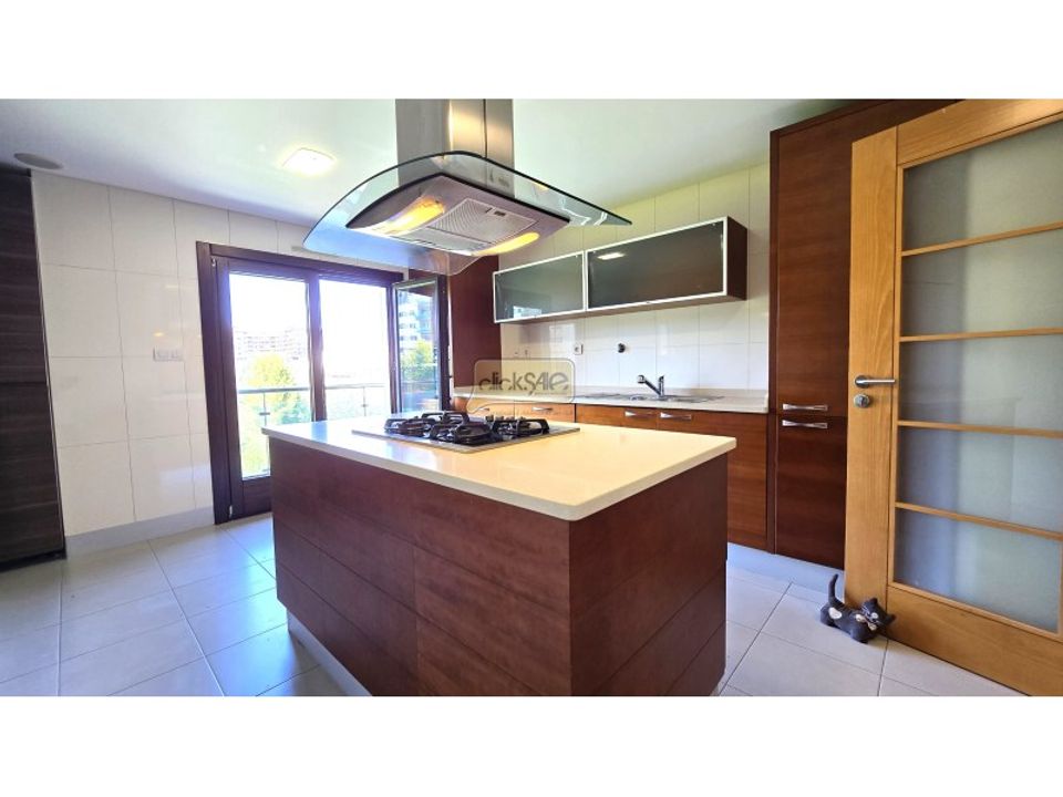 Apartment in Odivelas, Lisbon - photo 3