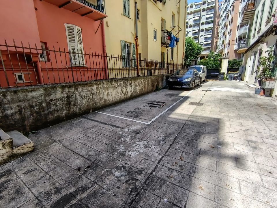 Garaż: Nice, Alpes-Maritimes – zdjęcie 3