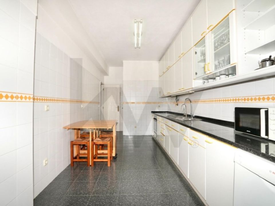 Apartment in Carnaxide, Lisbon - photo 5